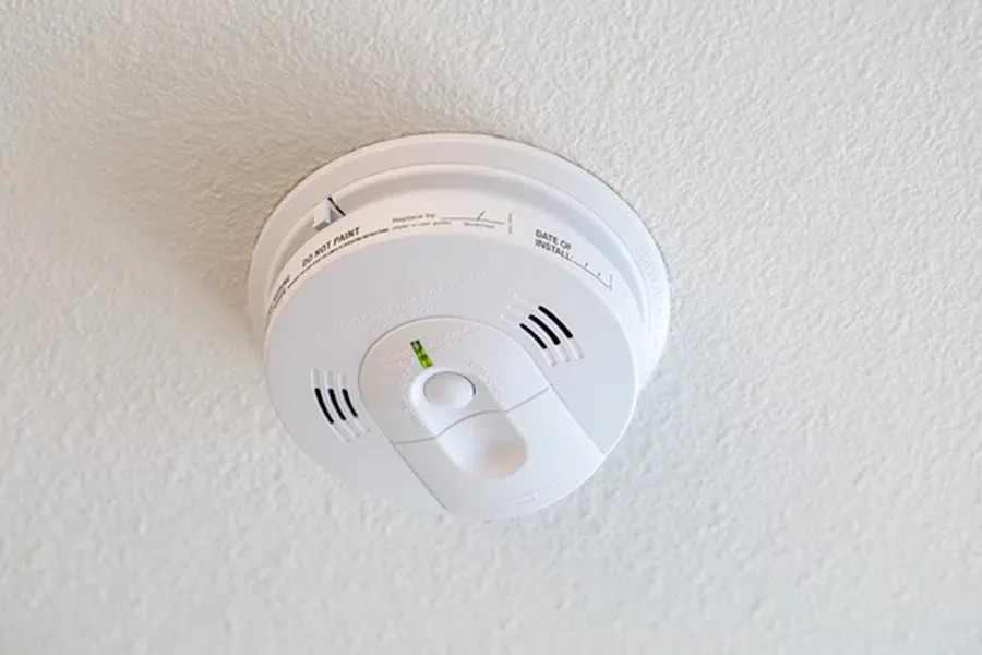 Combo smoke and carbon monoxide dectector